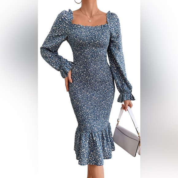 Dresses & Skirts - Pretty Garden Floral Blue Women's Dress